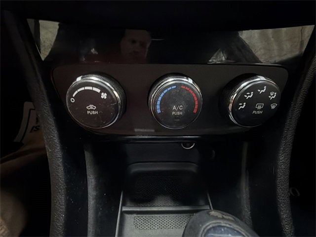 2012 Chrysler 200 LX