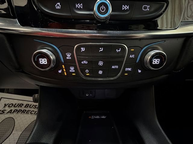 2022 Chevrolet Traverse LT Leather