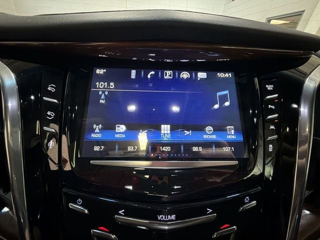 2016 Cadillac Escalade Luxury Collection