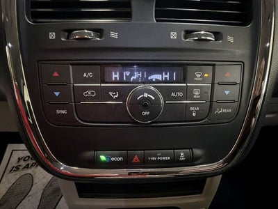 2014 Chrysler Town & Country Touring