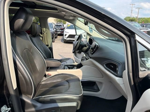 2023 Chrysler Pacifica Hybrid Limited