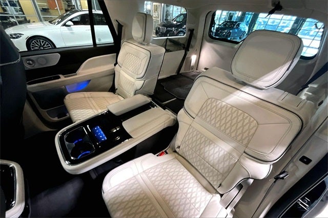 2024 Lincoln Navigator Black Label