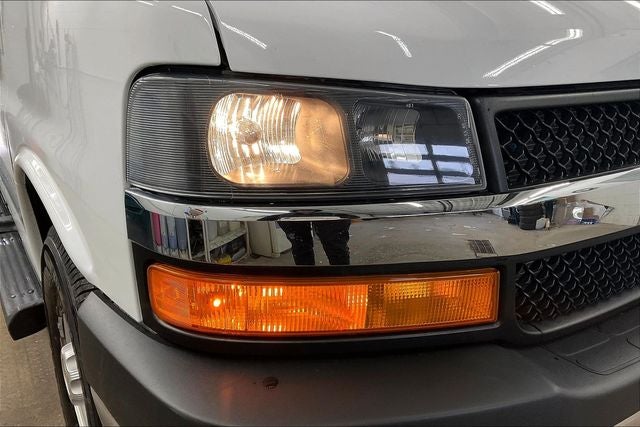 2023 Chevrolet Express 3500 LT Passenger