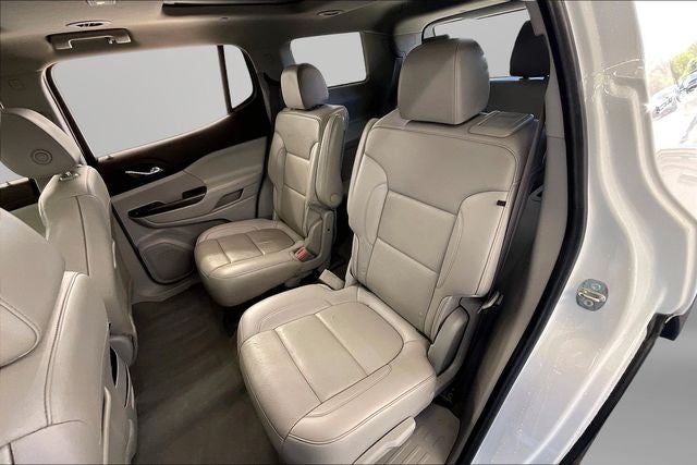 2021 GMC Acadia SLT