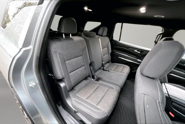 2024 Chevrolet Traverse LS