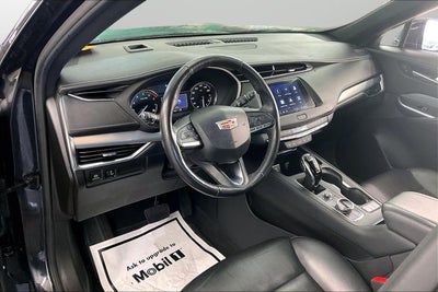 2023 Cadillac XT4 Premium Luxury
