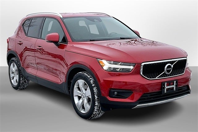2021 Volvo XC40 Momentum