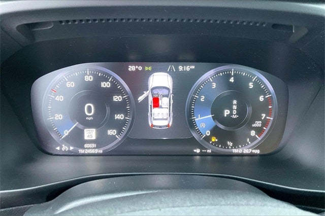 2021 Volvo XC40 Momentum