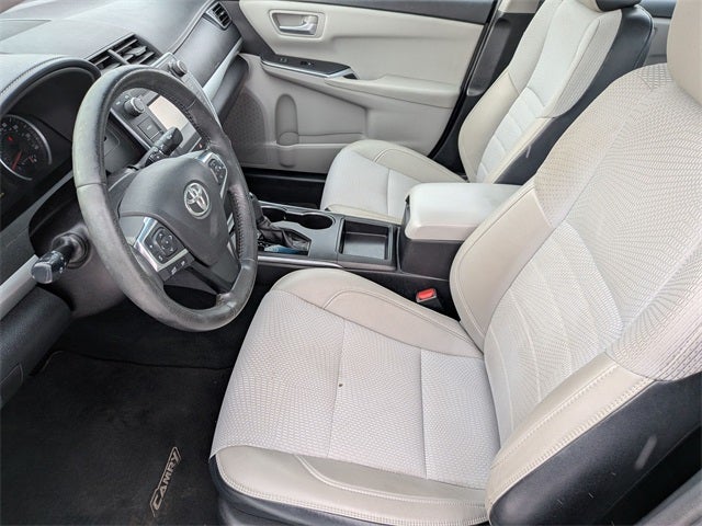 2017 Toyota CAMRY SE