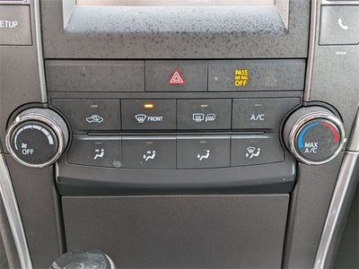 2017 Toyota CAMRY SE