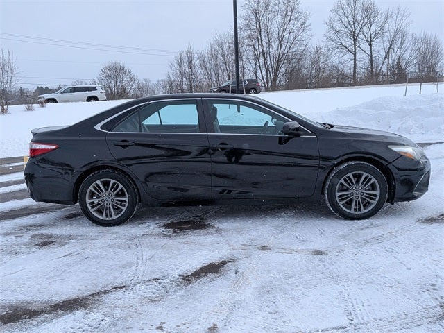 2017 Toyota CAMRY SE