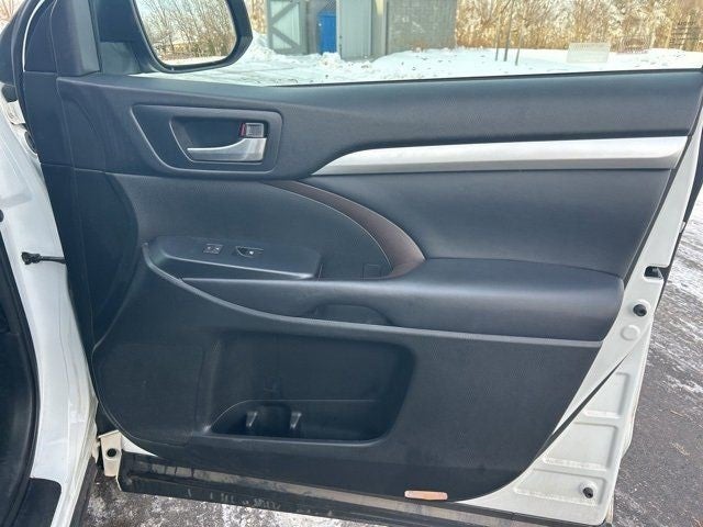 2018 Toyota HIGHLANDER XLE