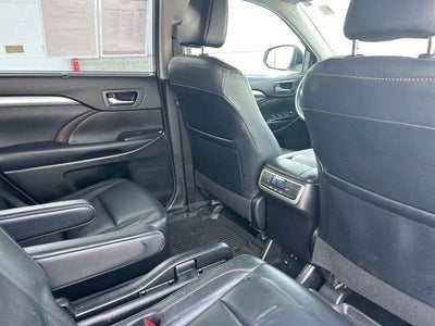 2018 Toyota HIGHLANDER XLE