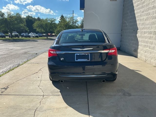 2011 Chrysler 200 Limited