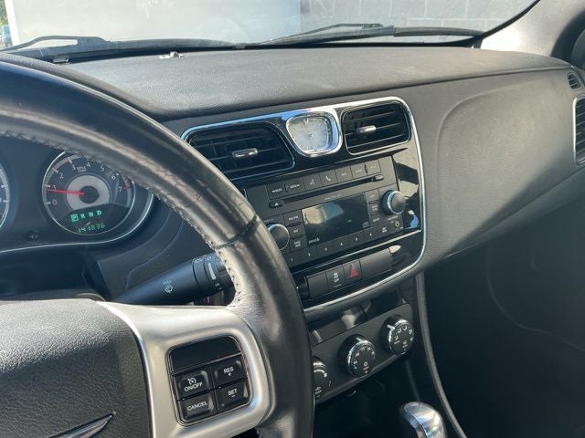 2011 Chrysler 200 Limited