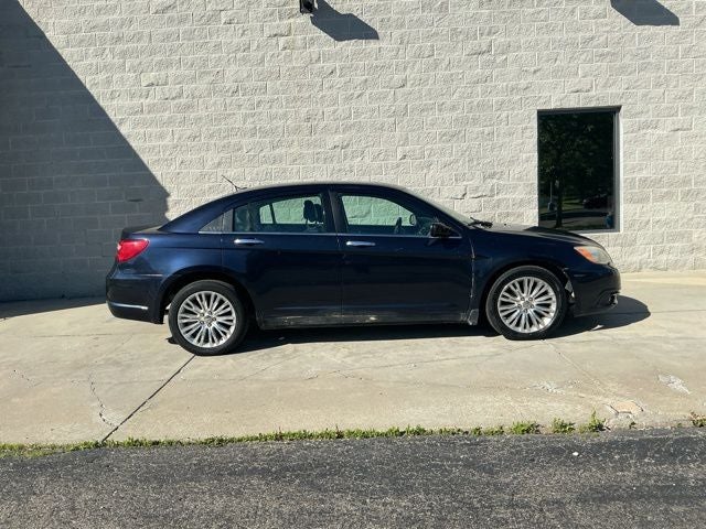 2011 Chrysler 200 Limited