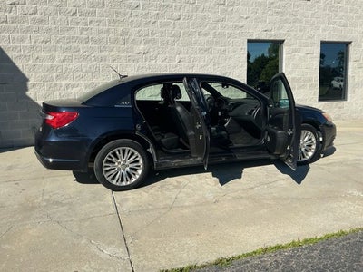 2011 Chrysler 200 Limited