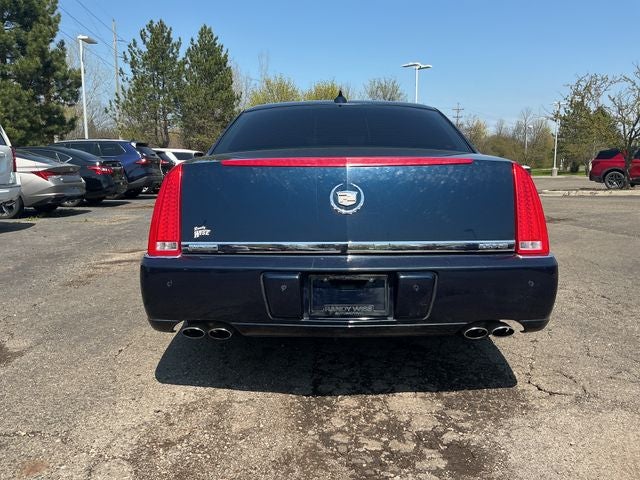 2009 Cadillac DTS Base