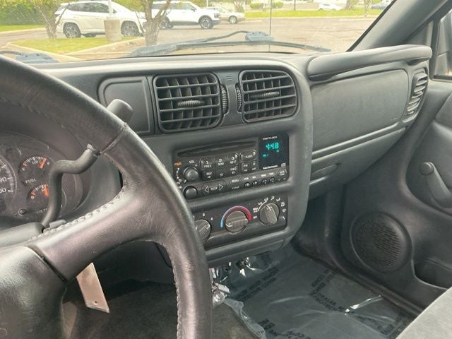 2001 Chevrolet S-10 LS