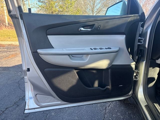 2007 GMC Acadia SLT-1 8 Passenger