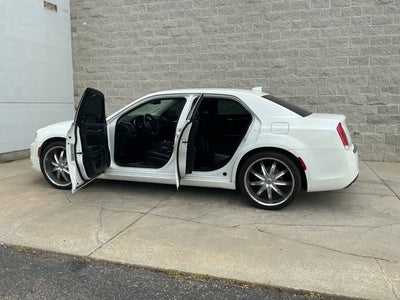 2019 Chrysler 300 Touring