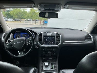 2019 Chrysler 300 Touring