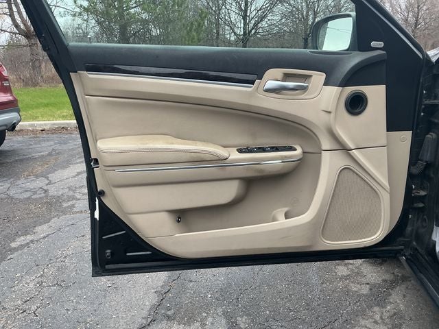 2012 Chrysler 300 Limited