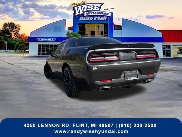 2022 Dodge Challenger SXT