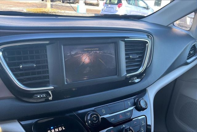 2024 Chrysler Voyager LX