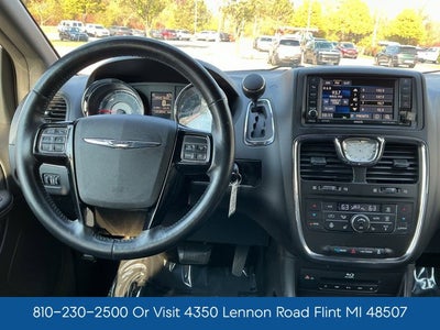 2016 Chrysler Town & Country S