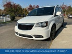 2016 Chrysler Town & Country S