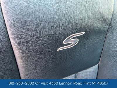 2016 Chrysler Town & Country S