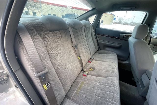 2005 Chevrolet Impala Base