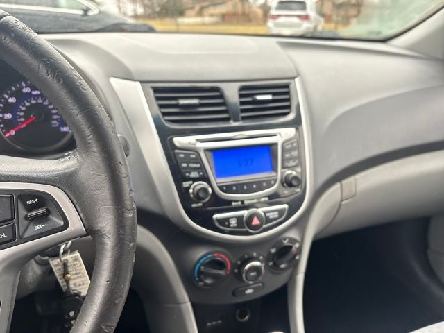 2012 Hyundai Accent SE