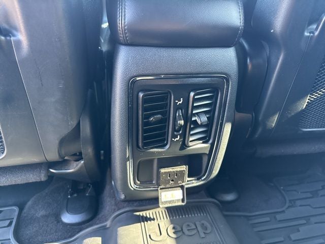 2017 Jeep Grand Cherokee Altitude