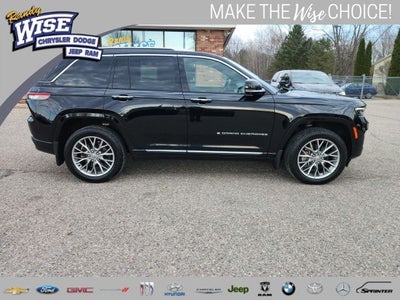 2022 Jeep Grand Cherokee Summit