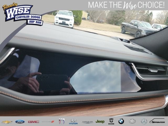 2022 Jeep Grand Cherokee Summit