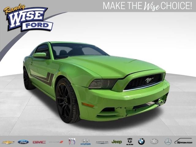 2014 Ford Mustang V6