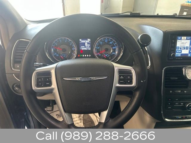 2011 Chrysler Town & Country Touring