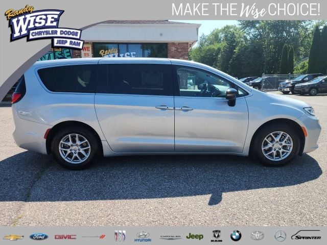 2024 Chrysler Pacifica Touring L
