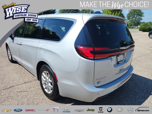 2024 Chrysler Pacifica Touring L