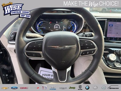 2023 Chrysler Pacifica Hybrid Limited