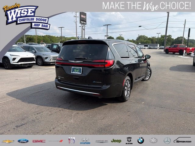 2023 Chrysler Pacifica Hybrid Limited