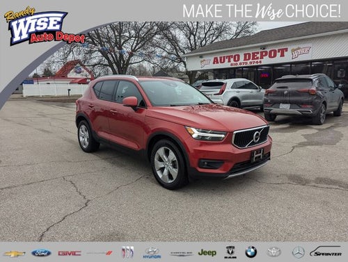 2021 Volvo XC40 Momentum