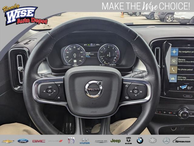 2021 Volvo XC40 Momentum