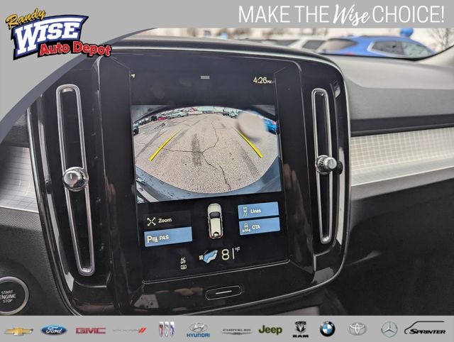 2021 Volvo XC40 Momentum