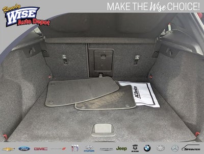 2021 Volvo XC40 Momentum