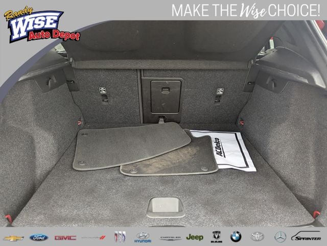 2021 Volvo XC40 Momentum