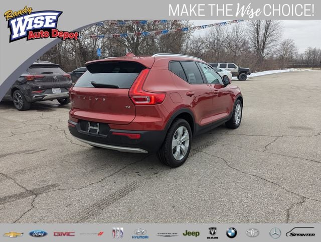 2021 Volvo XC40 Momentum