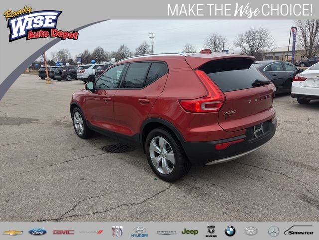 2021 Volvo XC40 Momentum